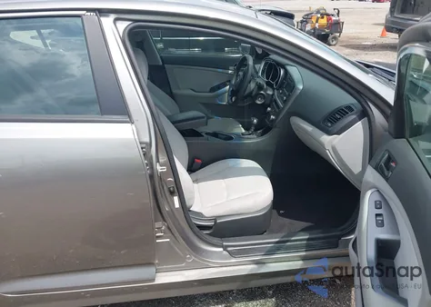 2015 Kia Optima Lx z USA, uszkodzony, nr VIN 5XXGM4A77FG496461